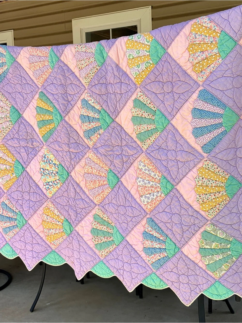 Vintage Lavender Fan Quilt 50x92 - Hand Quilted Scalloped Edge Cottage Quilt